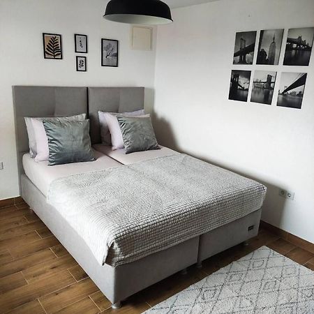 Apartman Ela บันยาลูกา ภายนอก รูปภาพ