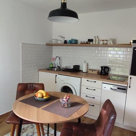 Apartman Ela บันยาลูกา ภายนอก รูปภาพ