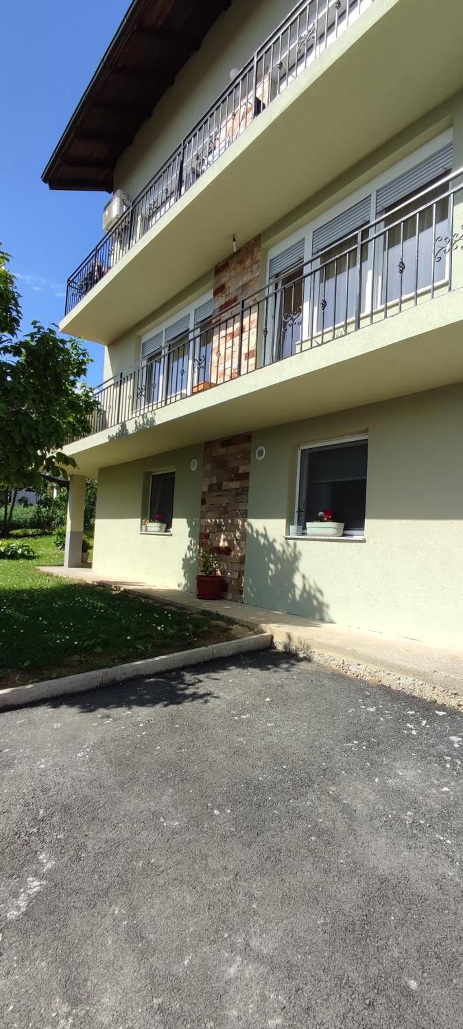 Apartman Ela บันยาลูกา ภายนอก รูปภาพ